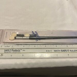 Targeted Placement Sponge Blending Eye Shadow Brush W/2 Extra Replacement Tips N